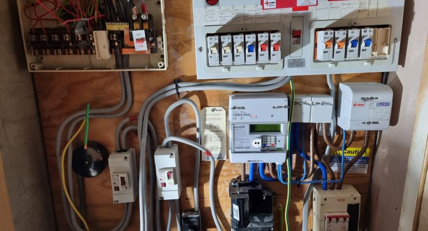 Dual Tariff Consumer Units - Bold Street Apartment